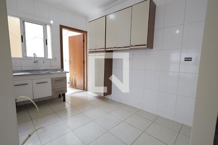Cozinha de apartamento para alugar com 2 quartos, 60m² em Vila Claudio, Santo André