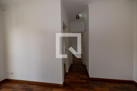 sala de apartamento para alugar com 2 quartos, 55m² em Jardim Tupanci, Barueri