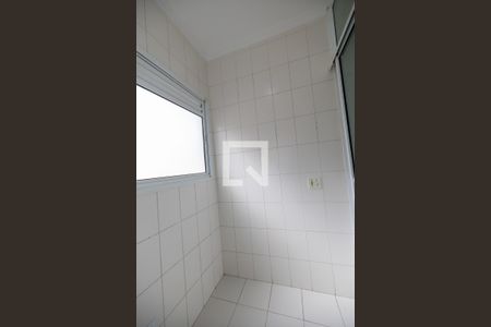 Área de Serviço de apartamento para alugar com 2 quartos, 55m² em Jardim Tupanci, Barueri