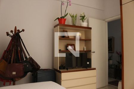 Quarto 1 de apartamento à venda com 2 quartos, 170m² em Copacabana, Rio de Janeiro