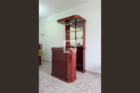 Sala de apartamento para alugar com 2 quartos, 902m² em Guilhermina, Praia Grande