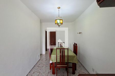 Sala de apartamento para alugar com 2 quartos, 902m² em Guilhermina, Praia Grande