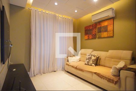 Sala  de casa de condomínio à venda com 3 quartos, 124m² em Pinheiro, São Leopoldo