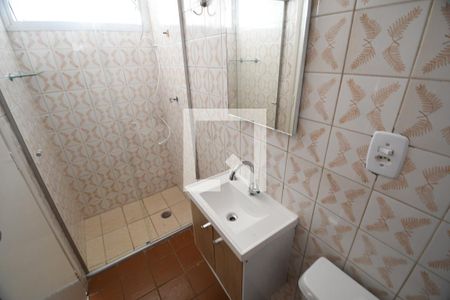 Banheiro de kitnet/studio para alugar com 1 quarto, 44m² em Centro, Campinas