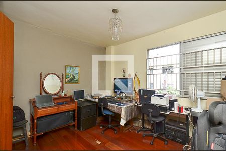 Quarto 1 de apartamento para alugar com 3 quartos, 160m² em Cruzeiro, Belo Horizonte