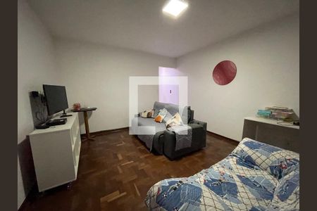 Sala de casa à venda com 4 quartos, 250m² em Ferreira, São Paulo