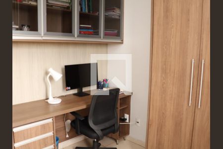 Escritório de apartamento para alugar com 3 quartos, 75m² em Setor Negrão de Lima, Goiânia