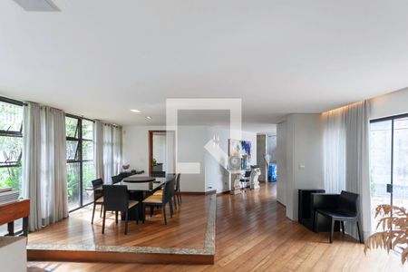 Sala 1 de casa à venda com 3 quartos, 561m² em Santa Lúcia, Belo Horizonte