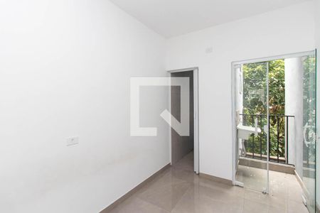 Kitnet de casa de condomínio para alugar com 1 quarto, 20m² em Vila Nilo, São Paulo