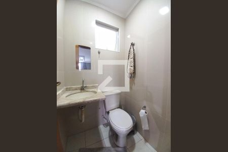 Lavabo de casa para alugar com 3 quartos, 200m² em Vila Valenca, São Vicente