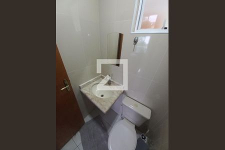 Lavabo de casa para alugar com 3 quartos, 200m² em Vila Valenca, São Vicente
