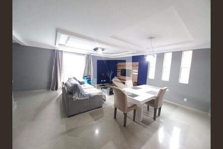 Sala de casa para alugar com 3 quartos, 200m² em Vila Valenca, São Vicente
