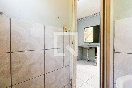 Banheiro de kitnet/studio para alugar com 1 quarto, 20m² em Mathias Velho, Canoas