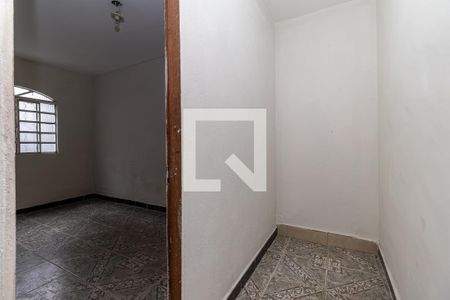 Quarto 2 de casa para alugar com 2 quartos, 80m² em Planalto, Belo Horizonte