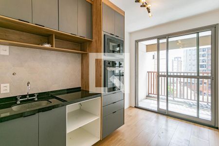 Cozinha de apartamento à venda com 1 quarto, 32m² em Vila Gumercindo, São Paulo