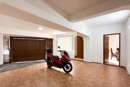 Garagem de casa à venda com 4 quartos, 350m² em Jardim Maria Adelaide, São Bernardo do Campo