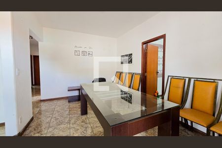 Sala de casa à venda com 4 quartos, 353m² em Indaiá, Belo Horizonte