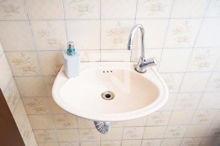 Lavabo de casa para alugar com 3 quartos, 253m² em Cidade Júlia, São Paulo