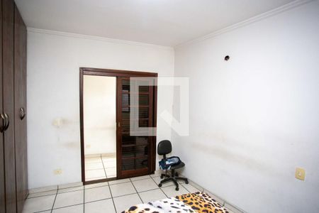Quarto 1 de casa para alugar com 3 quartos, 253m² em Cidade Júlia, São Paulo