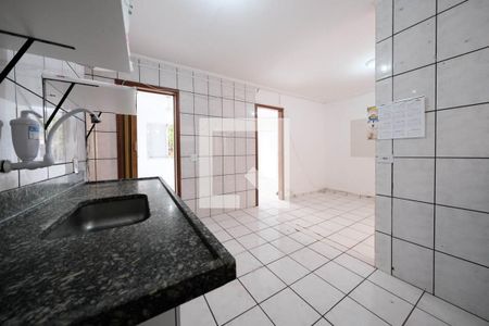 Sala/Cozinha de apartamento para alugar com 2 quartos, 55m² em Conjunto Habitacional Padre Manoel da Nobrega, São Paulo
