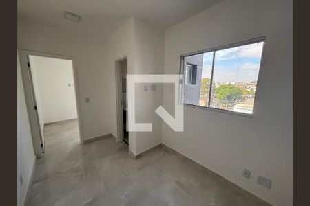 Sala/cozinha de apartamento para alugar com 1 quarto, 33m² em Cidade Antônio Estêvão de Carvalho, São Paulo