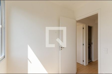 Quarto 1 de kitnet/studio para alugar com 2 quartos, 28m² em Jardim Jaragua (sao Domingos), São Paulo