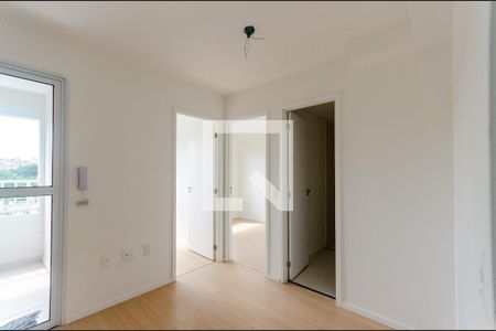 Sala / Cozinha de kitnet/studio para alugar com 2 quartos, 28m² em Jardim Jaragua (sao Domingos), São Paulo