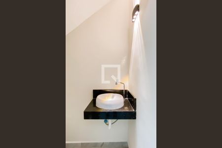 Lavabo de casa à venda com 3 quartos, 144m² em Jardim Piratininga, São Paulo