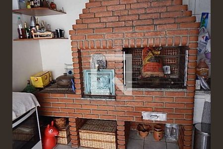 Casa para alugar com 3 quartos, 240m² em Jardim Previdencia, São Paulo