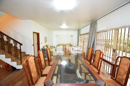 Casa à venda com 4 quartos, 296m² em Vila Madalena, São Paulo