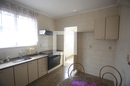 Cozinha de apartamento à venda com 4 quartos, 210m² em Coração Eucarístico, Belo Horizonte