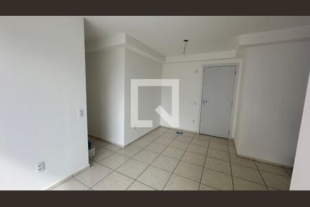 Sala de apartamento para alugar com 2 quartos, 70m² em Barra da Tijuca, Rio de Janeiro