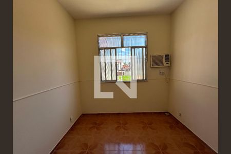 Quarto 1 de casa para alugar com 3 quartos, 130m² em Rocha Miranda, Rio de Janeiro