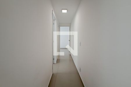 Corredor de apartamento para alugar com 2 quartos, 42m² em Cambuci, São Paulo