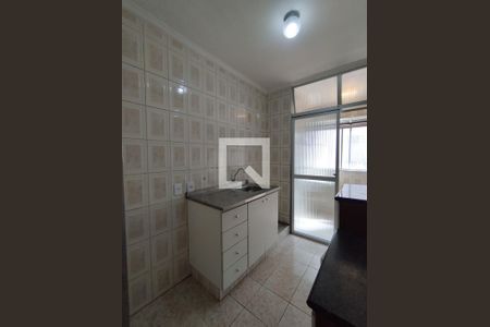 Cozinha - Torneira de apartamento para alugar com 3 quartos, 75m² em Jardim Santa Emilia, São Paulo
