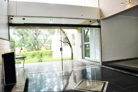 Detalhe - Sala de casa de condomínio à venda com 4 quartos, 420m² em City América, São Paulo