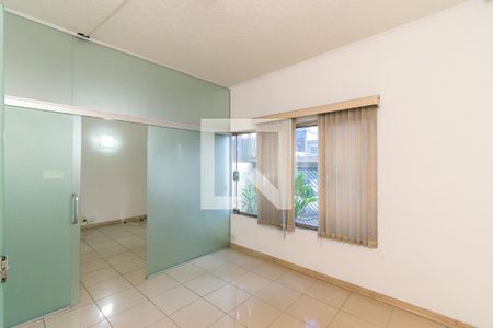 Sala de casa à venda com 3 quartos, 270m² em Jardim Avelino, São Paulo