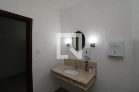 Lavabo de casa para alugar com 3 quartos, 270m² em Jardim Avelino, São Paulo