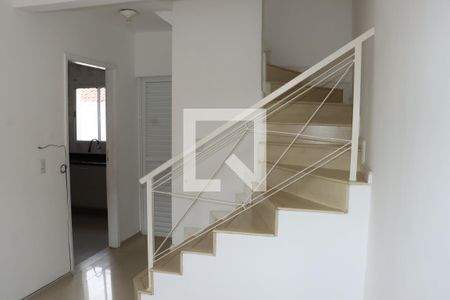 Casa de Condomínio para alugar com 2 quartos, 55m² em Jardim Petropolis, Cotia