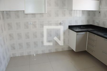 Casa de Condomínio para alugar com 2 quartos, 55m² em Jardim Petropolis, Cotia