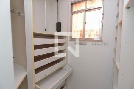 Closet do Quarto 1 de apartamento para alugar com 2 quartos, 66m² em Rio Comprido, Rio de Janeiro