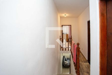 Corredor de casa à venda com 4 quartos, 76m² em Eldorado, Diadema