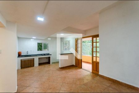 Sala de casa para alugar com 2 quartos, 60m² em Vila Zulmira, São Paulo