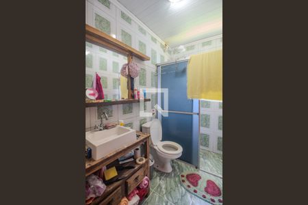 Banheiro de casa de condomínio à venda com 1 quarto, 100m² em Hípica, Porto Alegre