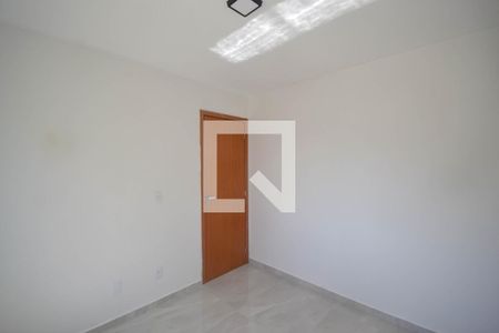 Quarto 1 de apartamento para alugar com 2 quartos, 50m² em Jardim Alvorada, Nova Iguaçu