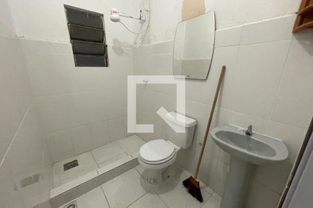 Banheiro de casa para alugar com 1 quarto, 80m² em Parque Senhor do Bonfim, Duque de Caxias