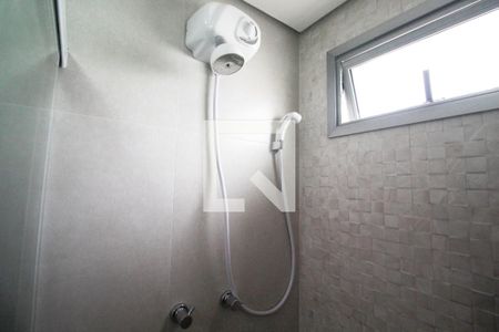 Banheiro de apartamento para alugar com 1 quarto, 37m² em Vila Uberabinha, São Paulo