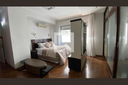 Apartamento à venda com 4 quartos, 270m² em Santa Cecilia, São Paulo