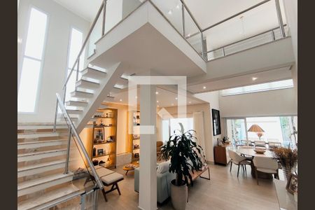 Sala de casa de condomínio à venda com 3 quartos, 312m² em Medeiros, Jundiaí