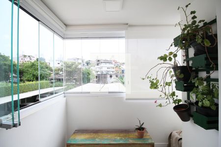Apartamento à venda com 2 quartos, 62m² em Jardim das Palmas, São Paulo